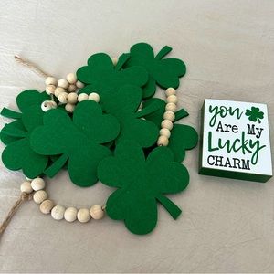 Shamrock Bead Garland & Wood Block